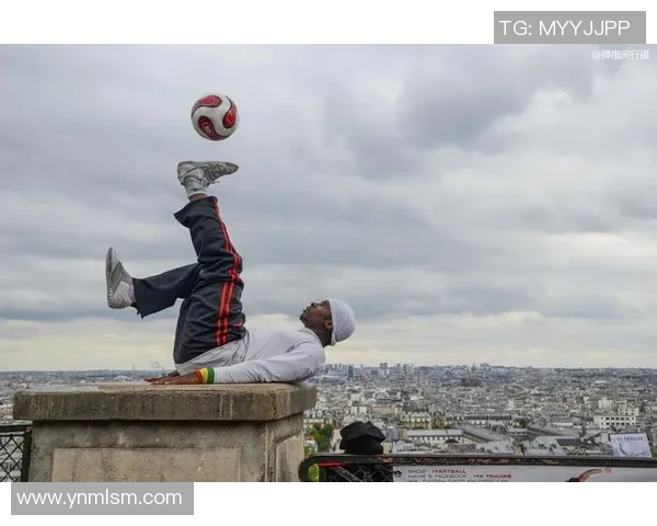 全球街头足球明星风采展示与精彩瞬间汇聚