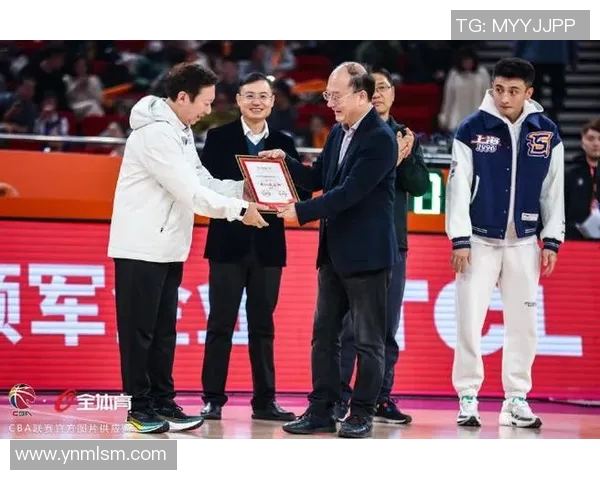 加拿大篮球明星队长的辉煌历程与未来展望解析